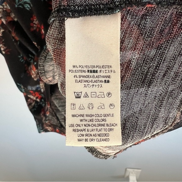 FREE PEOPLE WOMEN'S BLACK FLORAL PRINT RUFFLE ACCENTS DOCK STREET TOP Sz S - Picture 12 of 16